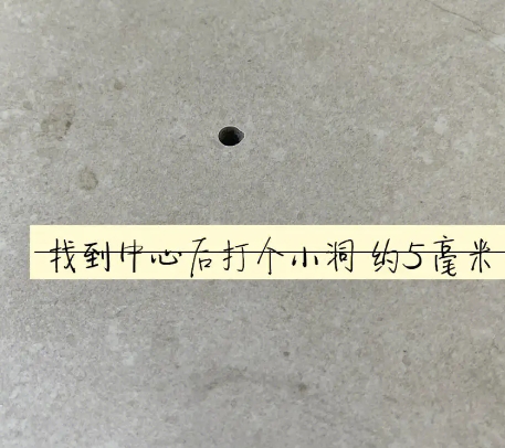 平山瓷砖空鼓维修公司专业解答在瓷砖铺贴过程中，如果砂料搅拌不均匀，将会带来以下问题
